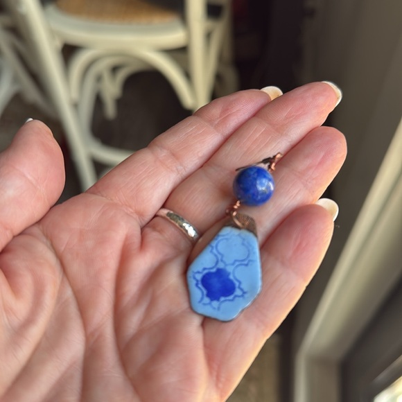 Handmade lapis and copper earrings - Picture 4 of 4